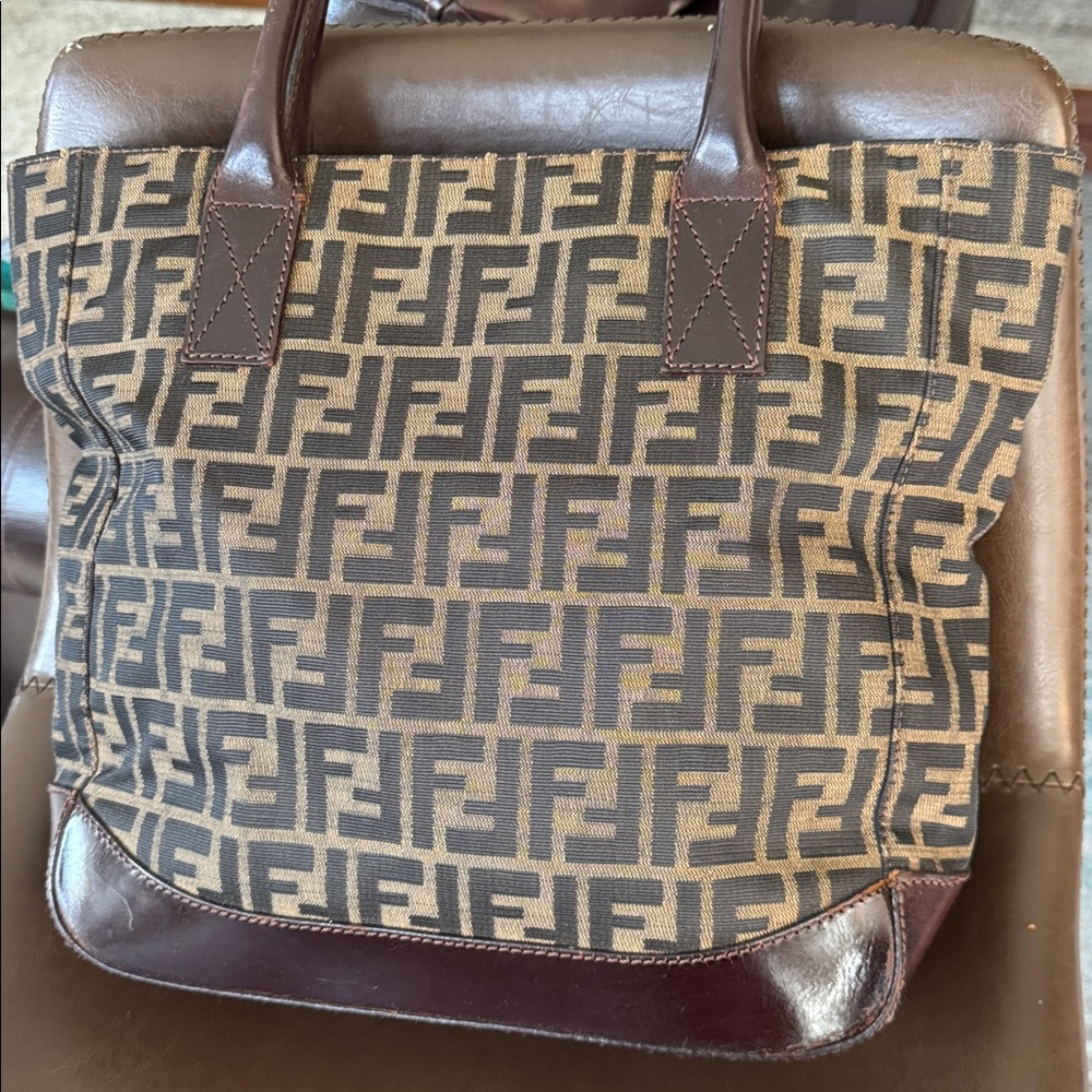 Fendi Zucca Monogram Shoulder Bag - Picture 5 of 17